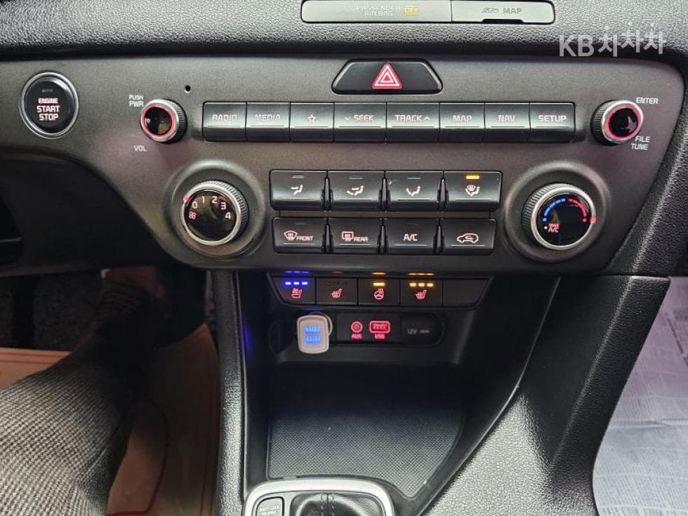 Киа Sportage 4-то поколениеДизел 2.0 2WD Престиж - 13