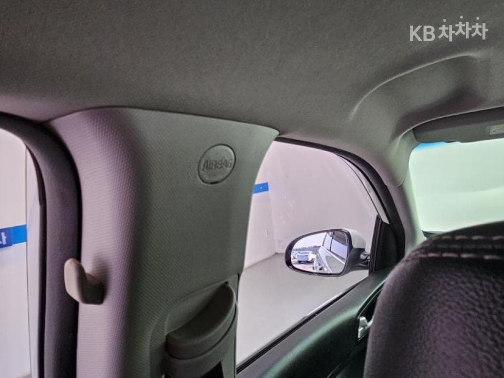 Киа Sportage 4-то поколениеДизел 2.0 2WD Престиж - 16