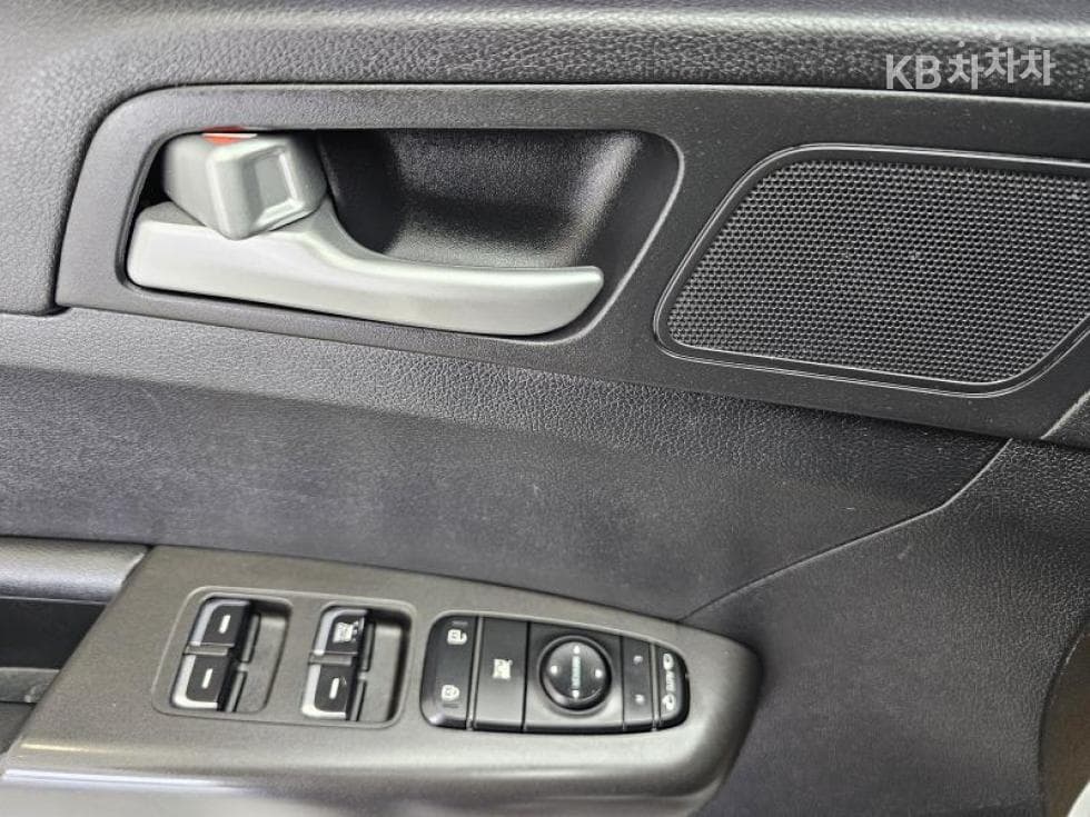 Киа Sportage 4-то поколениеДизел 2.0 2WD Престиж - 21