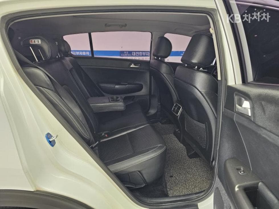 Киа Sportage 4-то поколениеДизел 2.0 2WD Престиж - 24