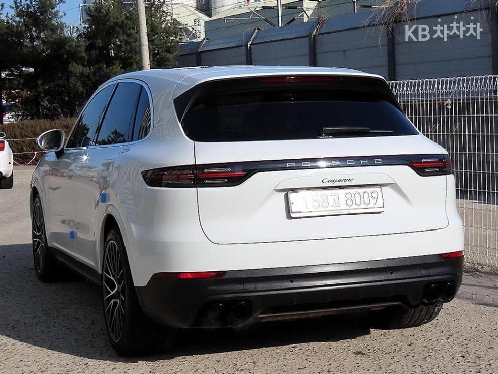 Porsche Cayenne(9Y0)3.0 Standard - 2