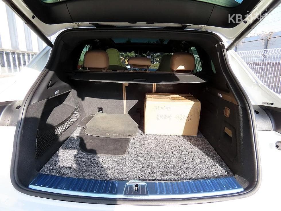 Porsche Cayenne(9Y0)3.0 Standard - 16