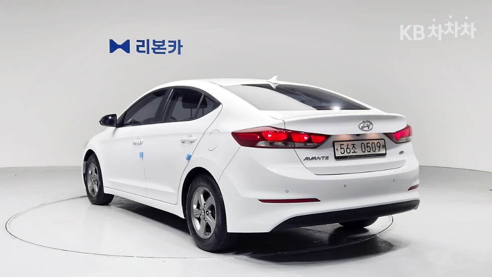 Хюндай Avante (Elantra)AD1.6 GDi Смарт - 24