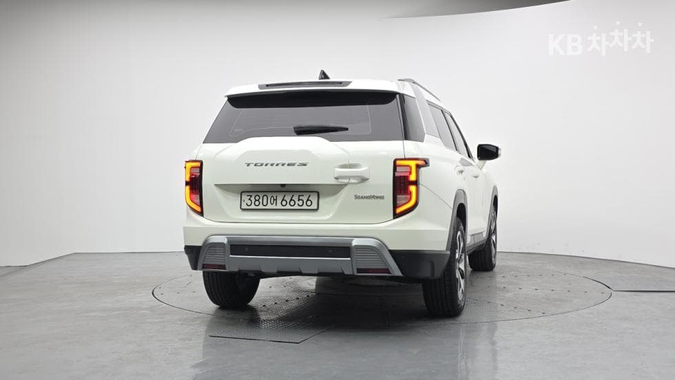 КейДжи Мобилити 토레스(J100)1.5 GDI Турбо AWD T5 - 4