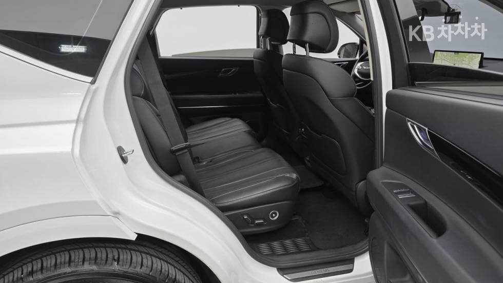 Genesis GV803.0 Diesel 2WD - 8