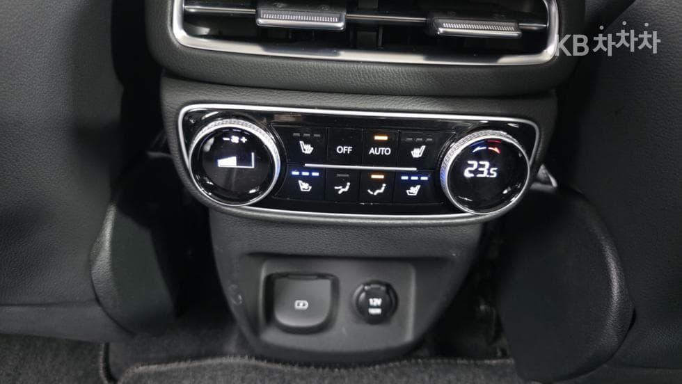 Genesis GV803.0 Diesel 2WD - 9