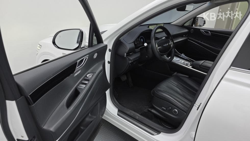 Genesis GV803.0 Diesel 2WD - 15