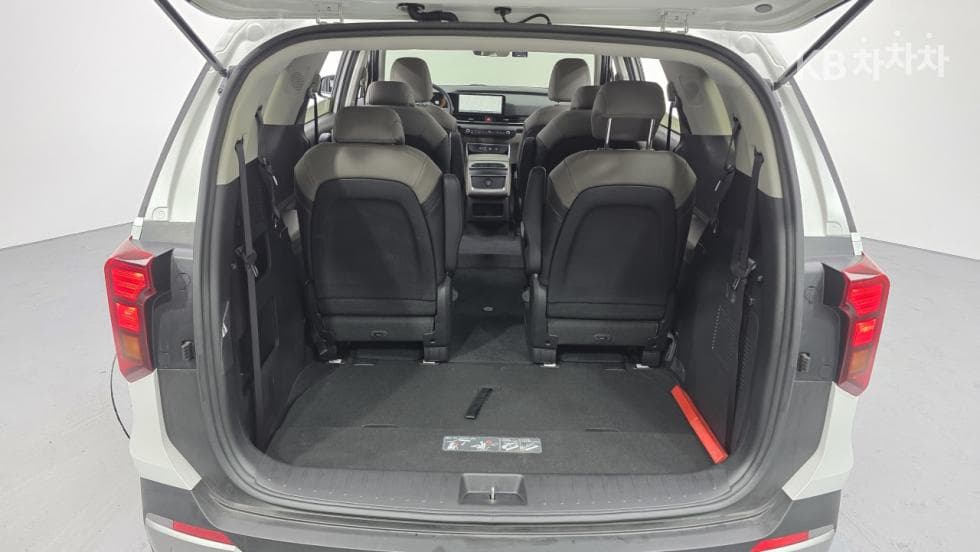 Киа The New (фейслифт) Канивал 4-то поколениеD2.2 9-местен Престиж - 13