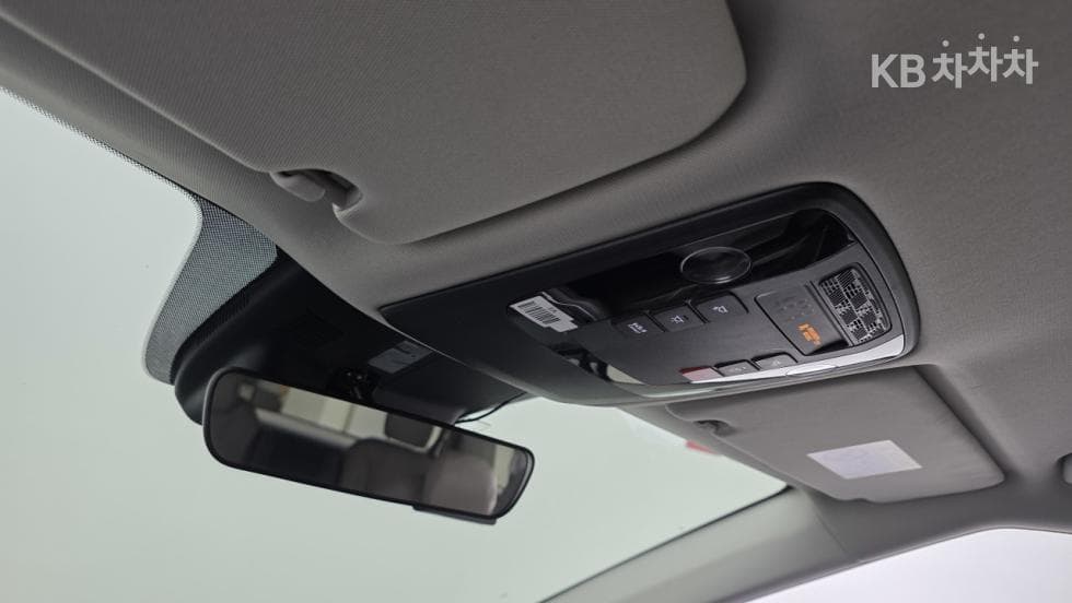 Киа The New (фейслифт) Канивал 4-то поколениеD2.2 9-местен Престиж - 21