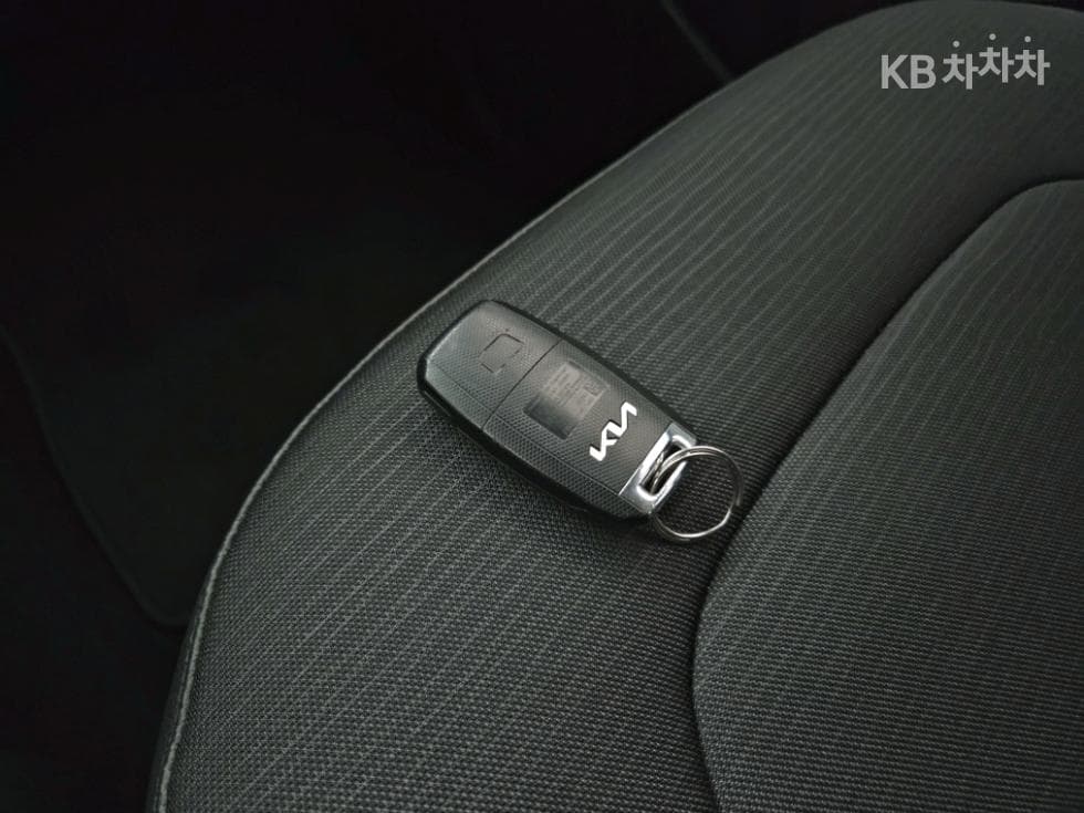 Киа The New (фейслифт) Киа Рей (ван) Ван1.0 Бензин Ван 2-местен Престиж - 9