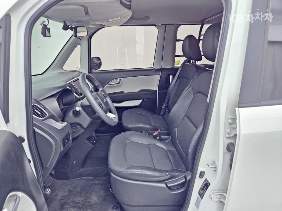 Киа The New (фейслифт) Киа Рей (ван) Ван1.0 Бензин Ван 2-местен Престиж - 12