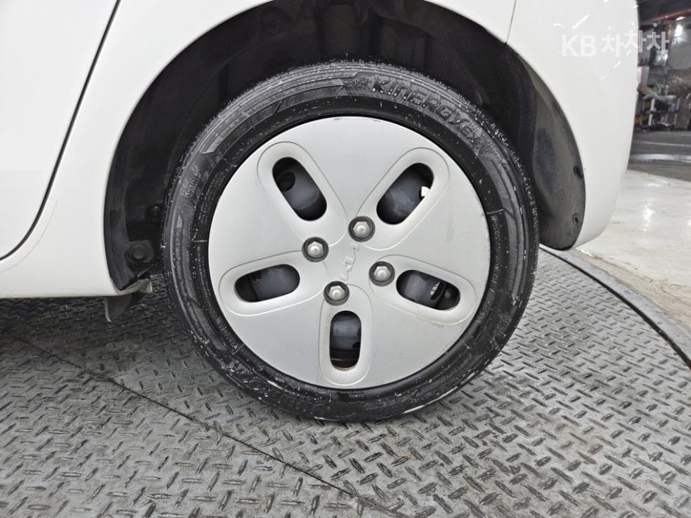 Киа The New (фейслифт) Киа Рей (ван) Ван1.0 Бензин Ван 2-местен Престиж - 19