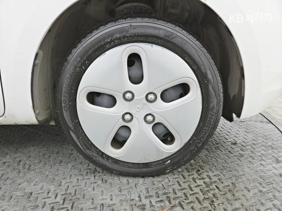 Киа The New (фейслифт) Киа Рей (ван) Ван1.0 Бензин Ван 2-местен Престиж - 20