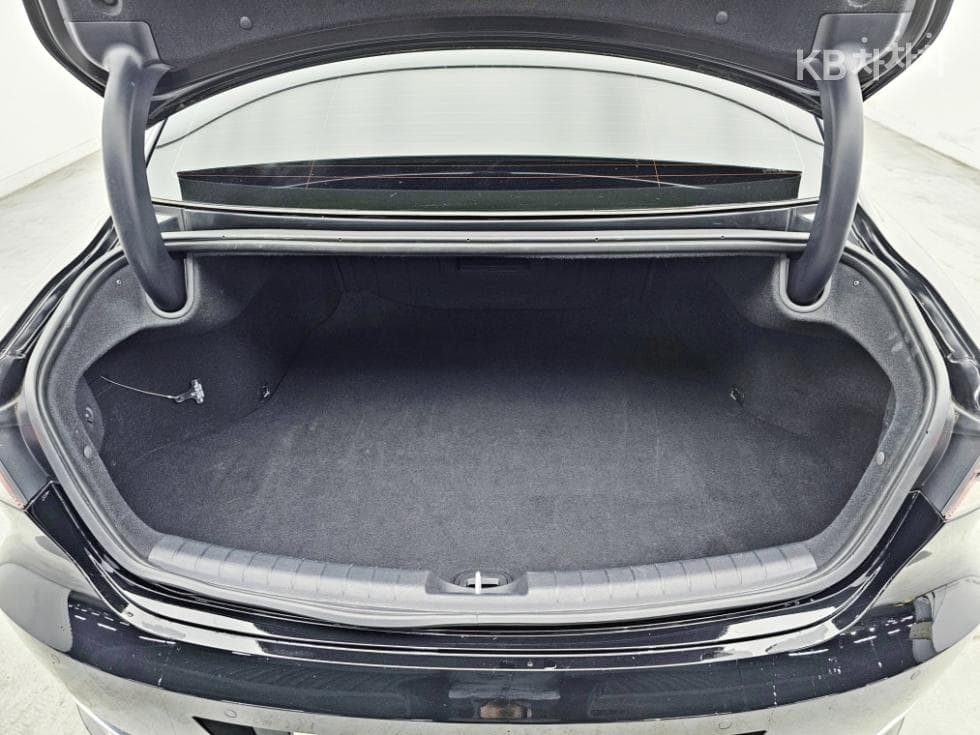 Хюндай The New (фейслифт) Grandeur (Azera)3.3 Le Blanc - 19