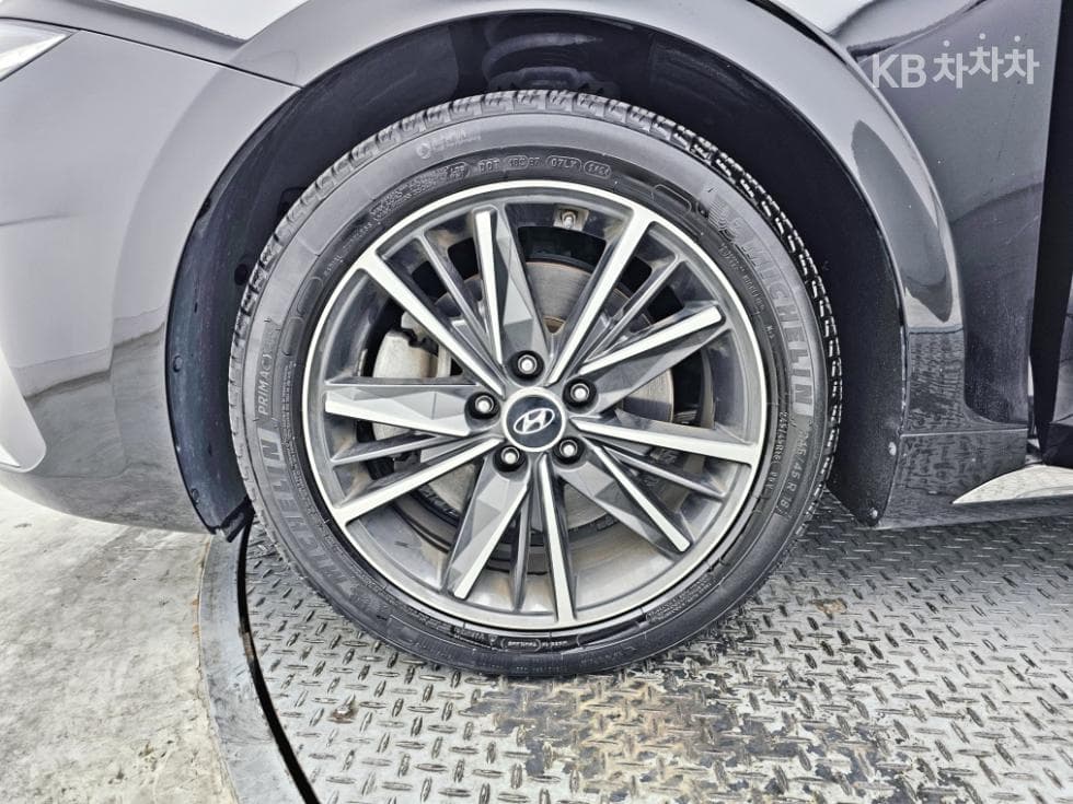 Хюндай The New (фейслифт) Grandeur (Azera)3.3 Le Blanc - 20