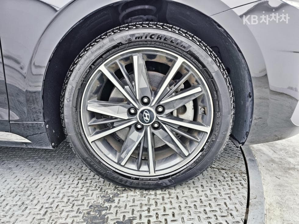 Хюндай The New (фейслифт) Grandeur (Azera)3.3 Le Blanc - 21