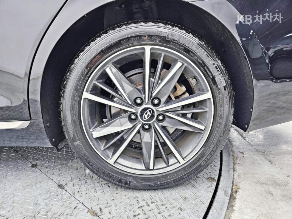 Хюндай The New (фейслифт) Grandeur (Azera)3.3 Le Blanc - 22