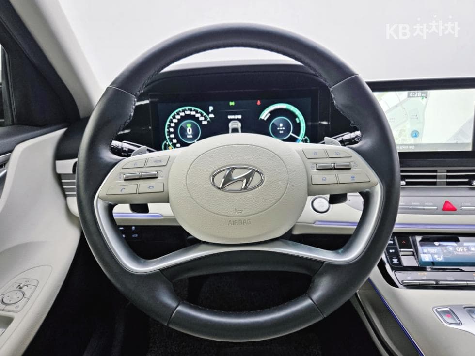 Hyundai The New (facelift) Grandeur (Azera) Hybrid2.4 Le Blanc - 8