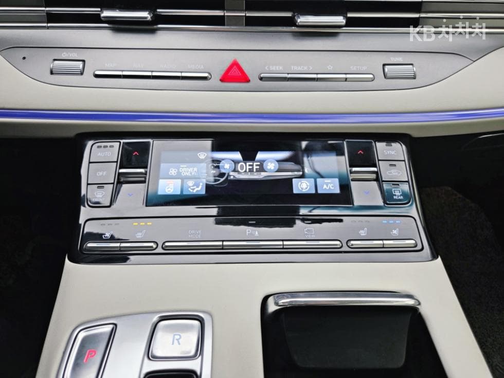 Hyundai The New (facelift) Grandeur (Azera) Hybrid2.4 Le Blanc - 14