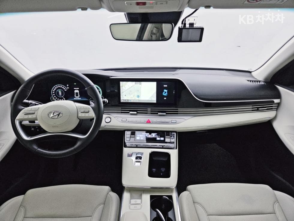 Hyundai The New (facelift) Grandeur (Azera) Hybrid2.4 Le Blanc - 17