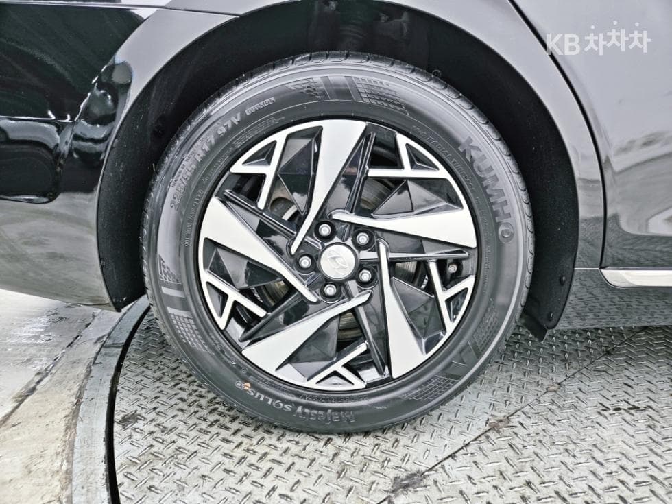 Hyundai The New (facelift) Grandeur (Azera) Hybrid2.4 Le Blanc - 22