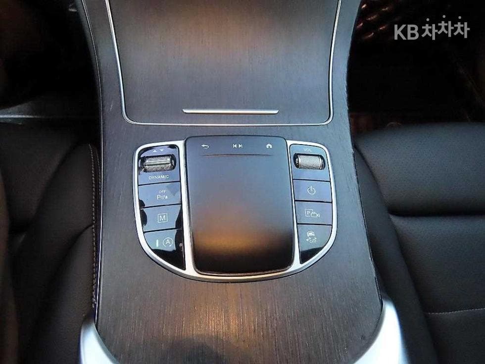 Mercedes-Benz GLC(X253)300 4Matic Coupe Стандартен - 12