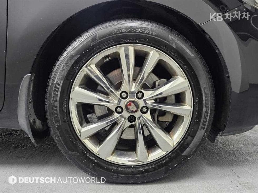 Kia The New (facelift) Carnival7-seater (Limousine) 2.2 Diesel Limousine President - 5