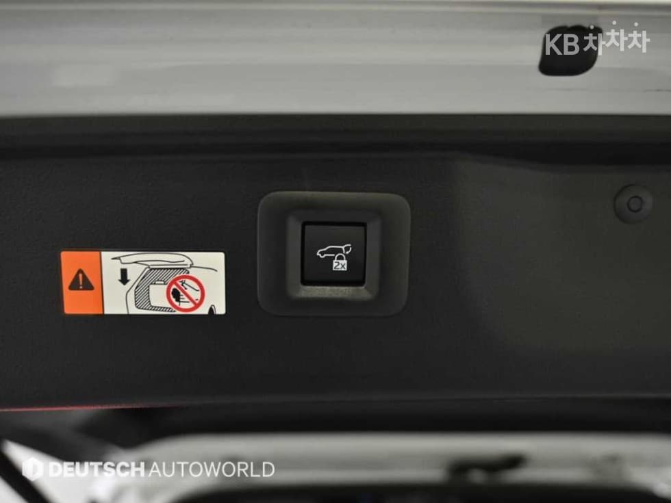 Toyota ALPHARD(AH30)2.5 HEV AWD Standard - 20