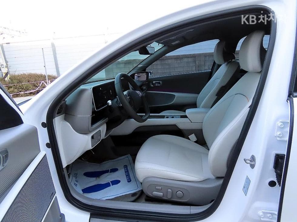 Hyundai IONIQ 6(CE)Long Range AWD Prestige - 5