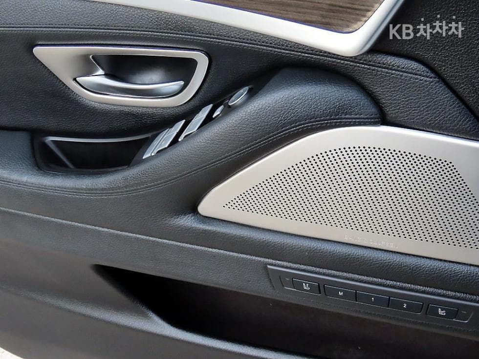 BMW New5 Series520d xDrive Luxury Plus F10 - 12