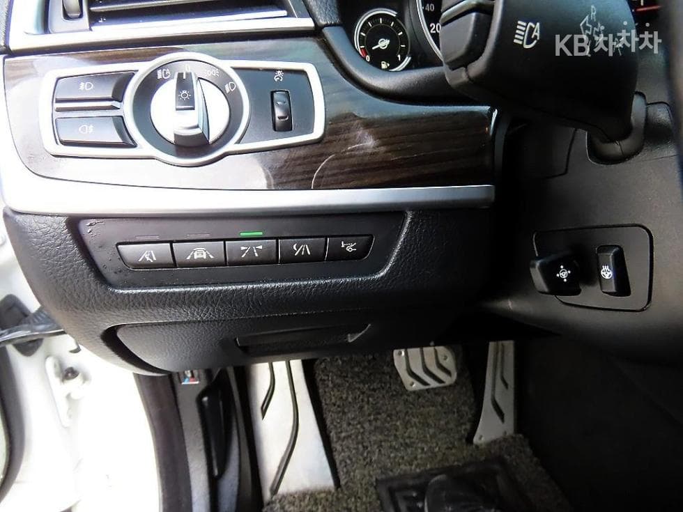 BMW New5 Series520d xDrive Luxury Plus F10 - 13