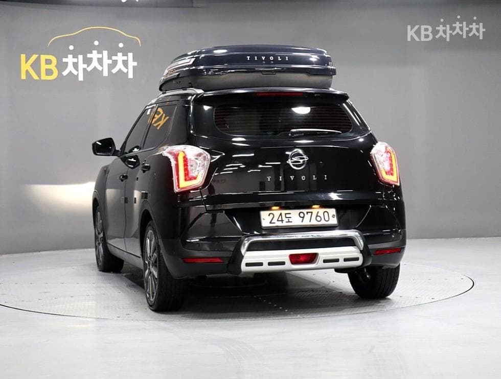 KG Mobility TivoliGasoline LX Standard - 4