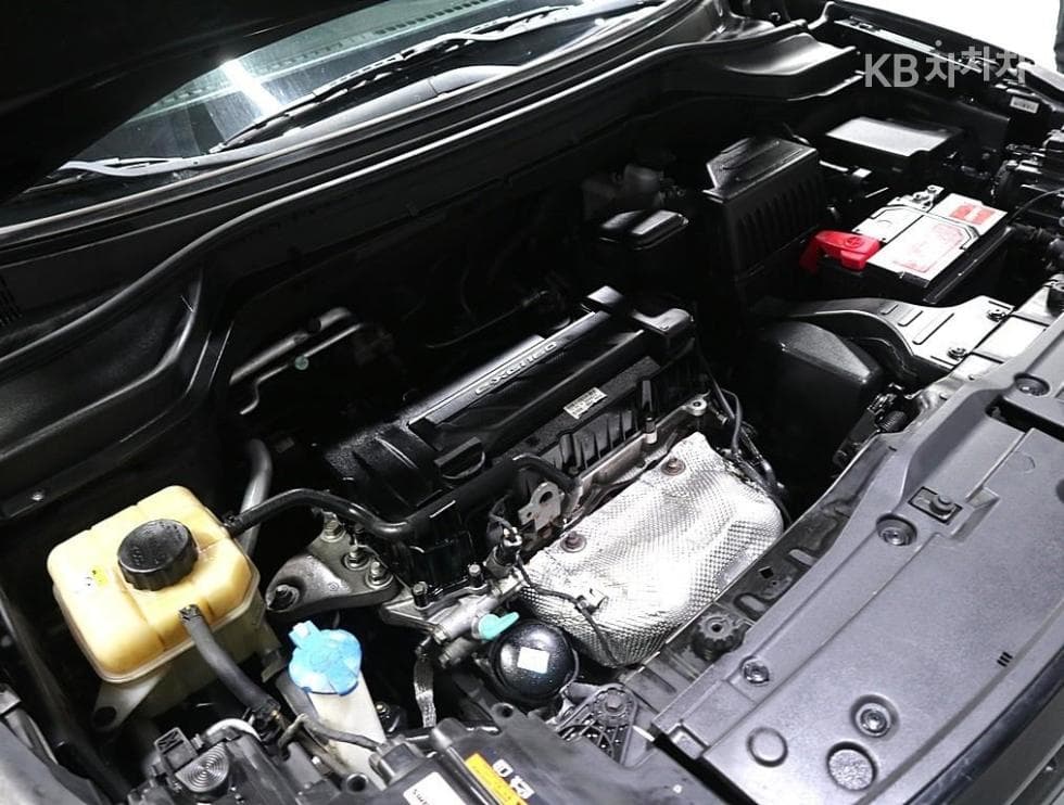 KG Mobility TivoliGasoline LX Standard - 6