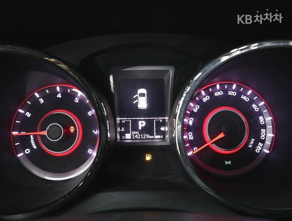 KG Mobility TivoliGasoline LX Standard - 7