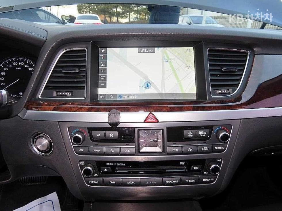 Hyundai GenesisDHG330 Premium AWD - 14