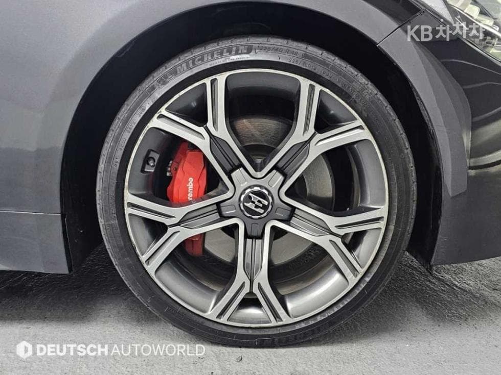 Kia Stinger3.3 Turbo 4WD Masters - 5