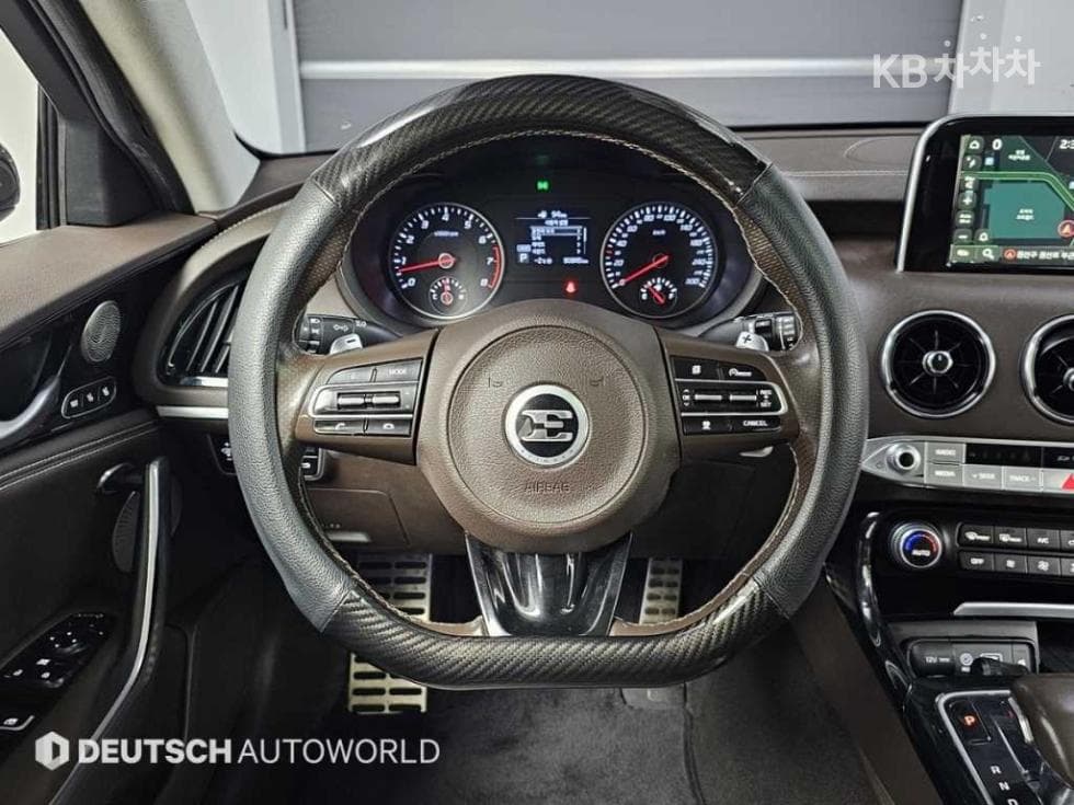 Kia Stinger3.3 Turbo 4WD Masters - 14