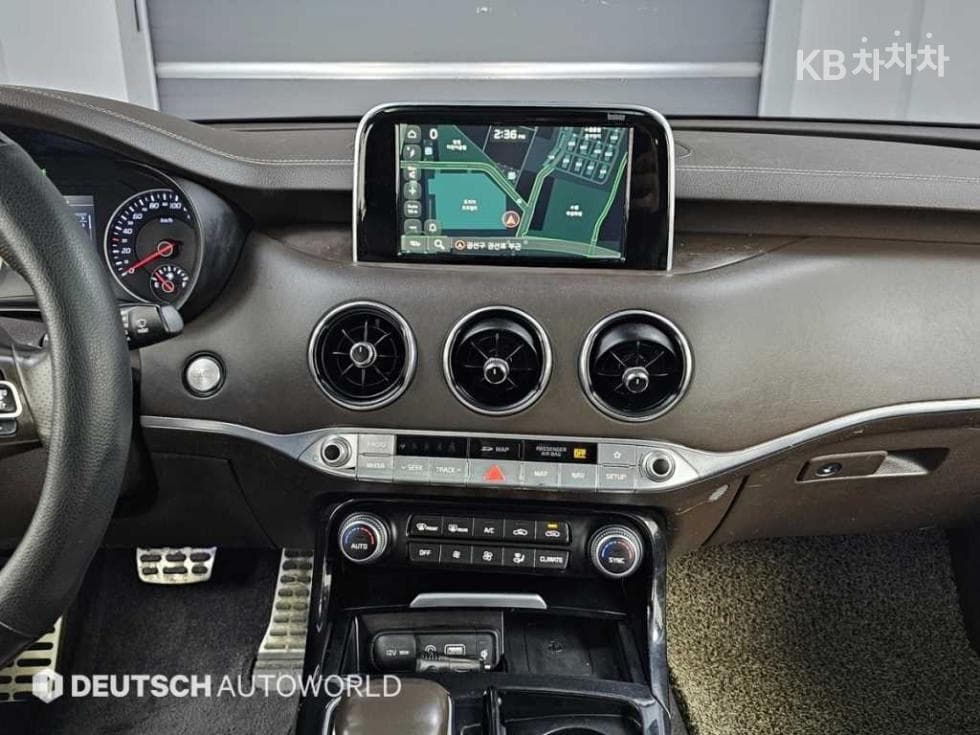 Kia Stinger3.3 Turbo 4WD Masters - 16