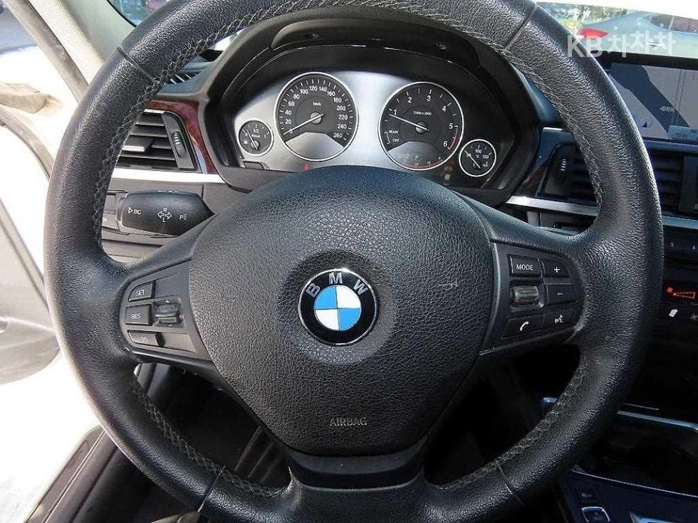 BMW New3 Series320d xDrive F30 - 8