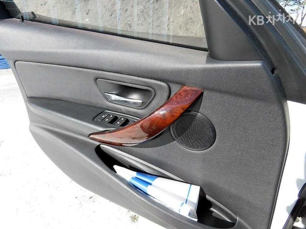 BMW New3 Series320d xDrive F30 - 11