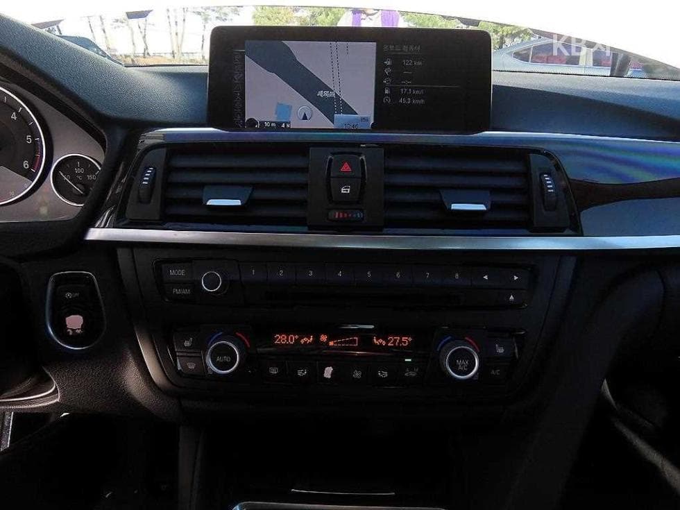 BMW New3 Series320d xDrive F30 - 13