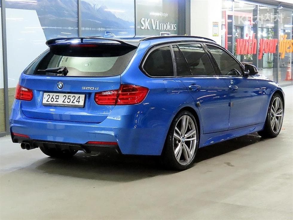 BMW New3 Series320d 투어링 M퍼포먼스에디션 - 4
