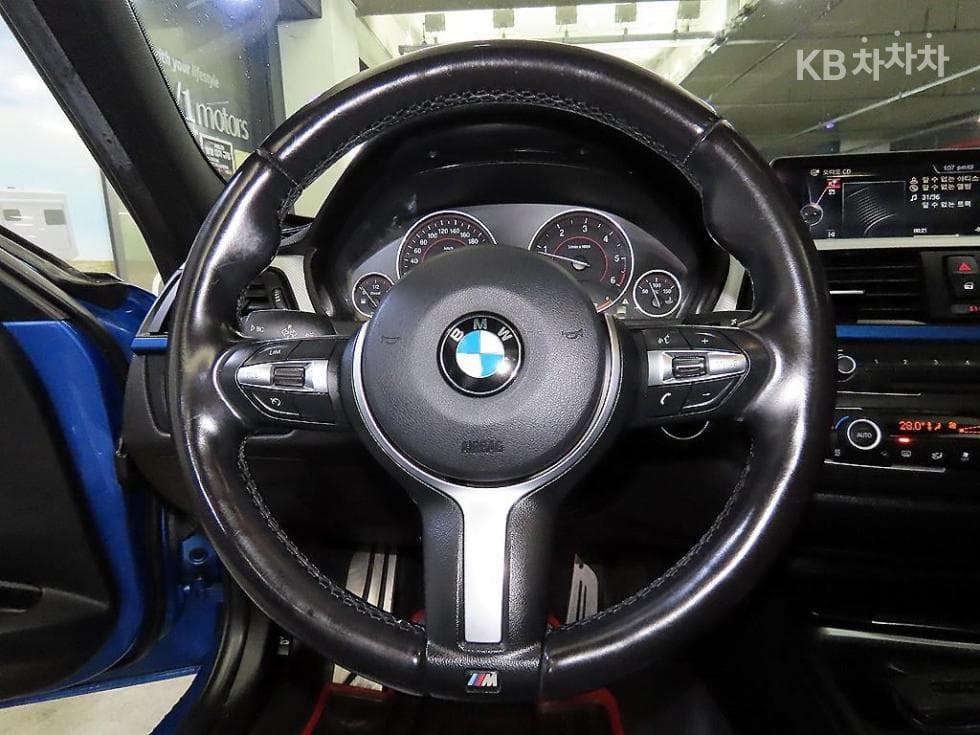 BMW New3 Series320d 투어링 M퍼포먼스에디션 - 8