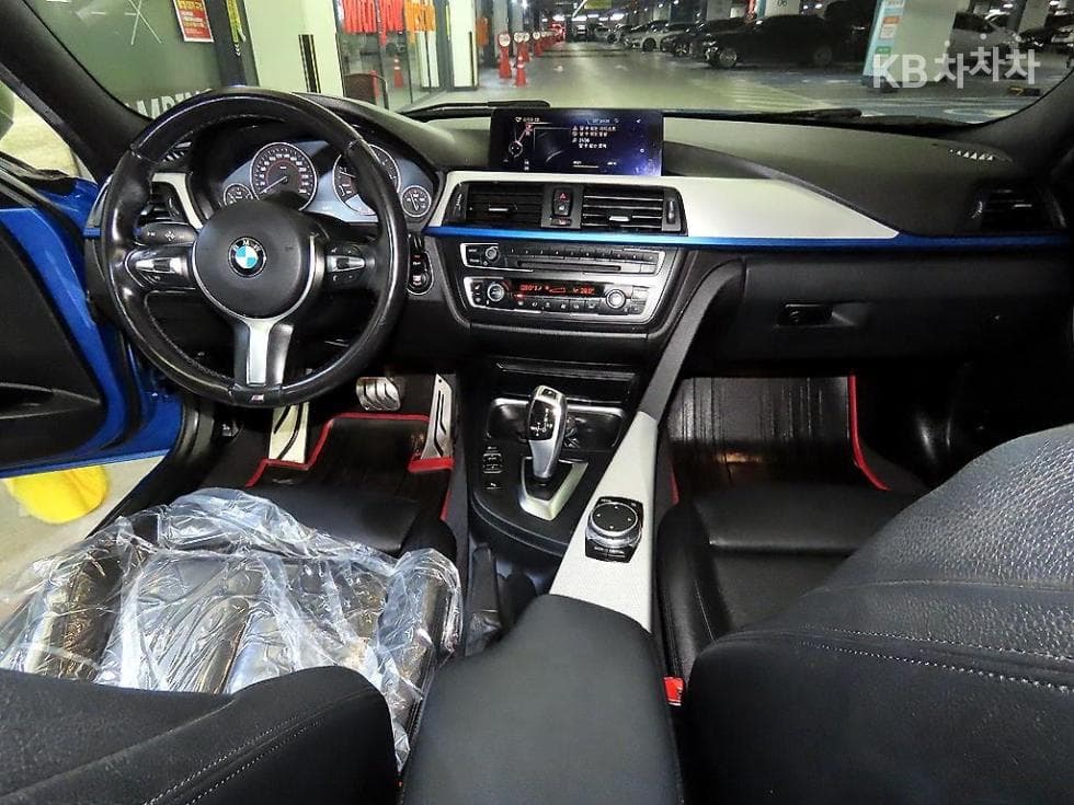 BMW New3 Series320d 투어링 M퍼포먼스에디션 - 10