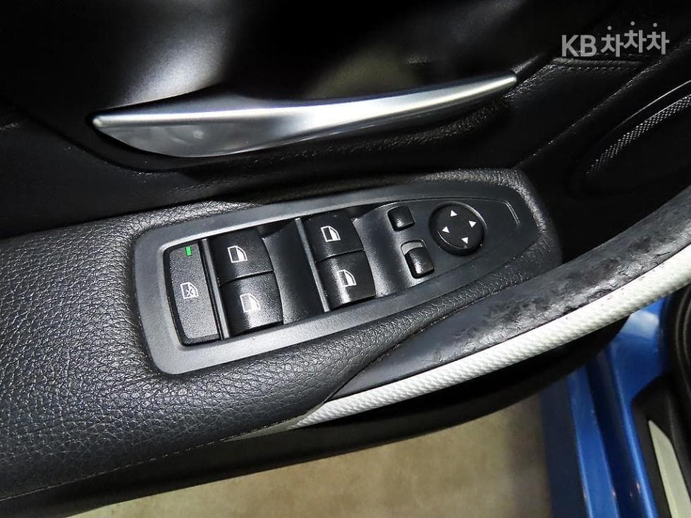 BMW New3 Series320d 투어링 M퍼포먼스에디션 - 13