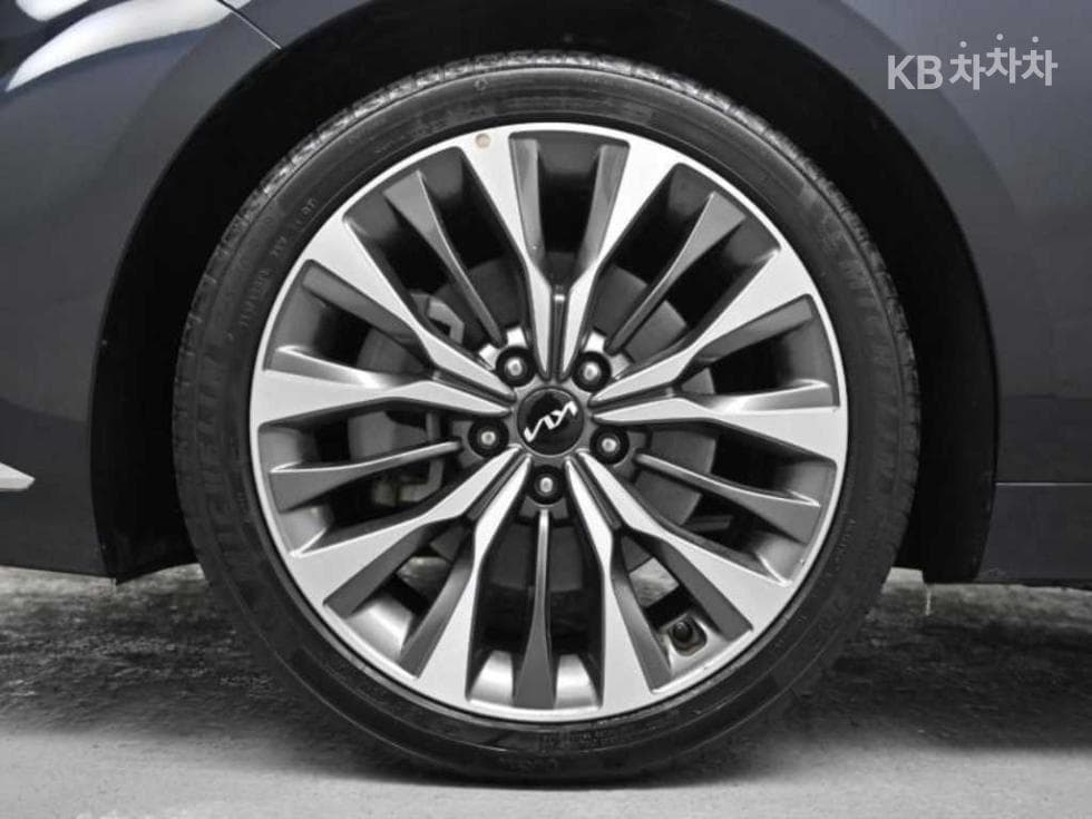 Kia K82.5L gasoline Signature - 5