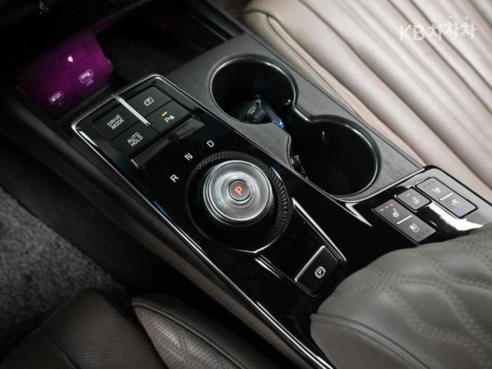 Kia K82.5L gasoline Signature - 9