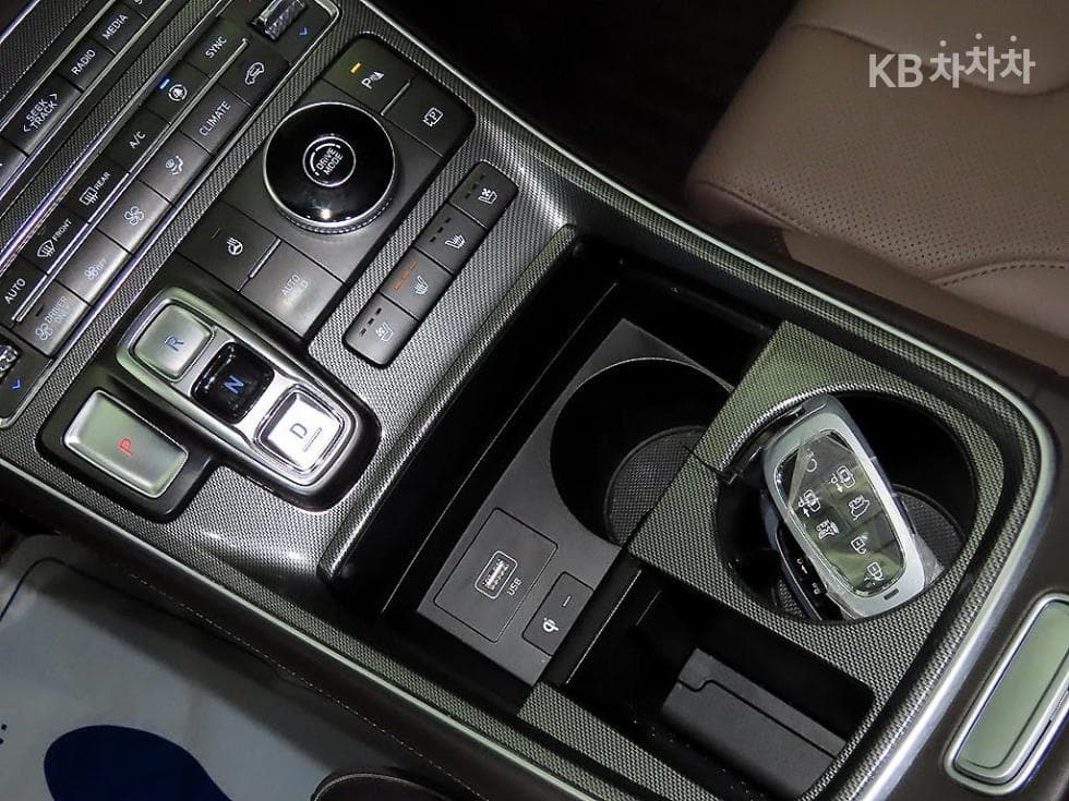 Хюндай The New (фейслифт) Санта Фе TM Хибрид1.6 HEV 2WD Престиж - 12