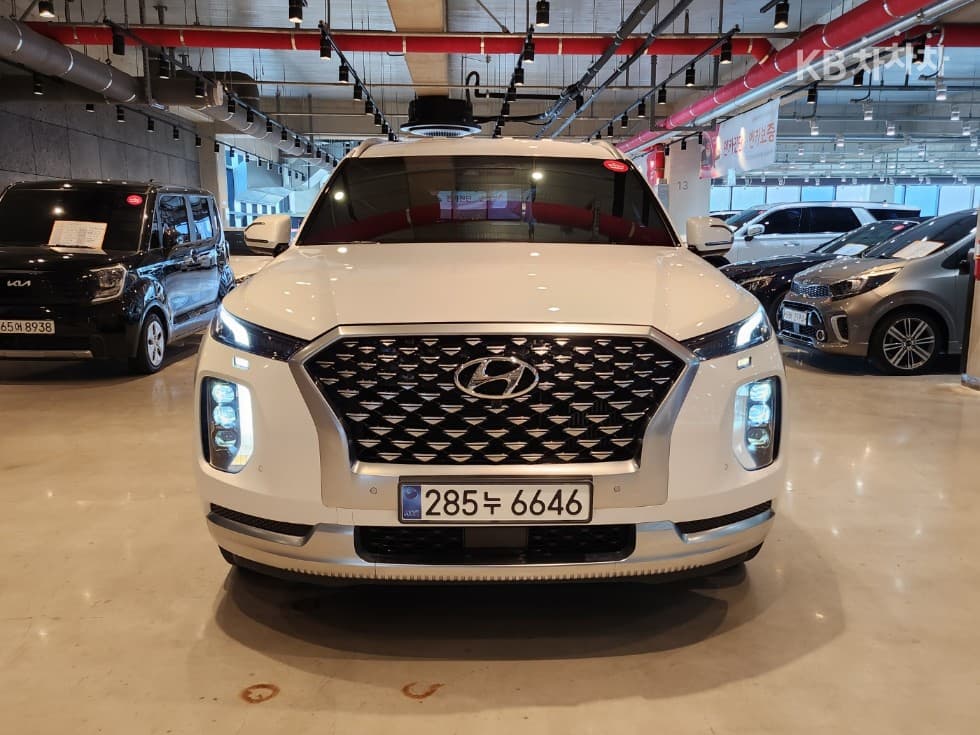 Хюндай Palisade2.2 Дизел 7-местен (Лимузин) Calligraphy - 2