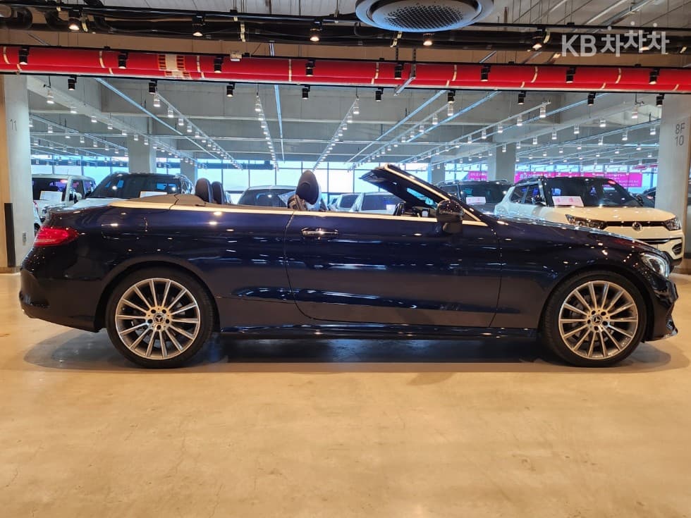 Mercedes-Benz The New (фейслифт) C-КласC200 Cabriolet - 3